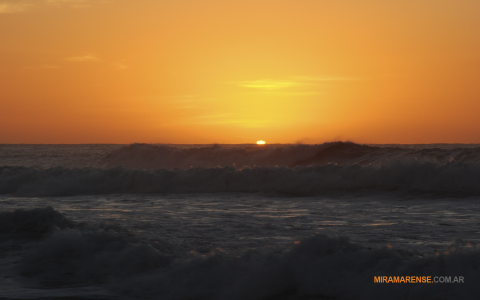 Amanecer en el Mar
