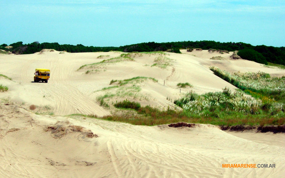 Por los médanos de Miramar