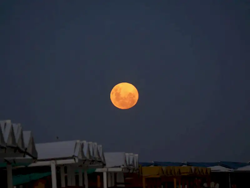 La Luna nos regala una postal | Miramarense