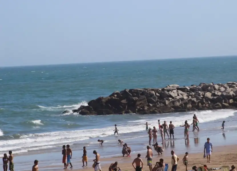 General | El calor invitó a todos a la playa