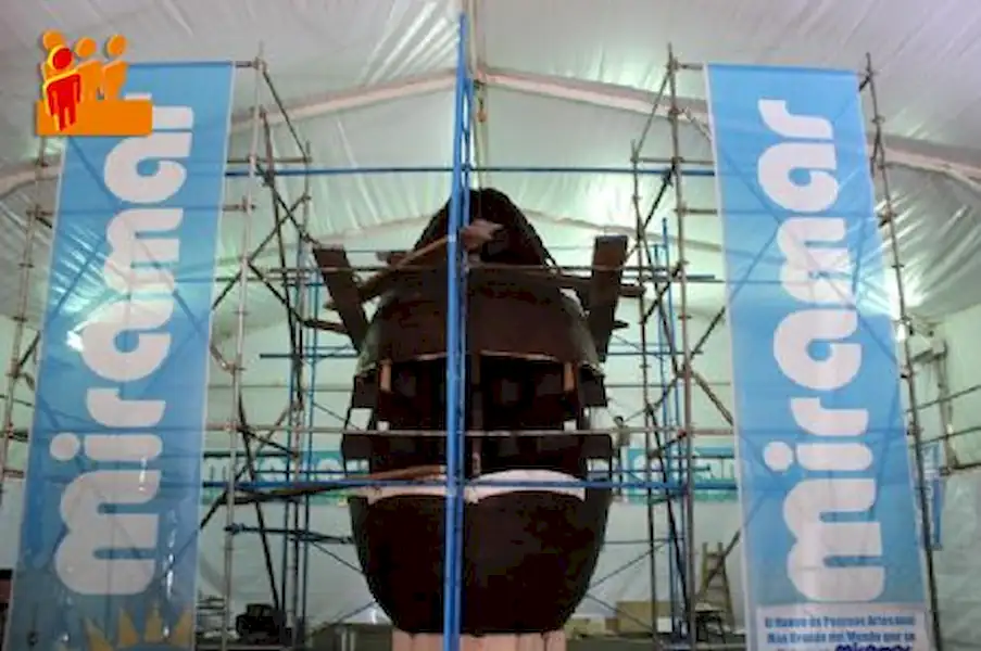 Avanza la Construcción del Huevo de Pascua | Miramarense