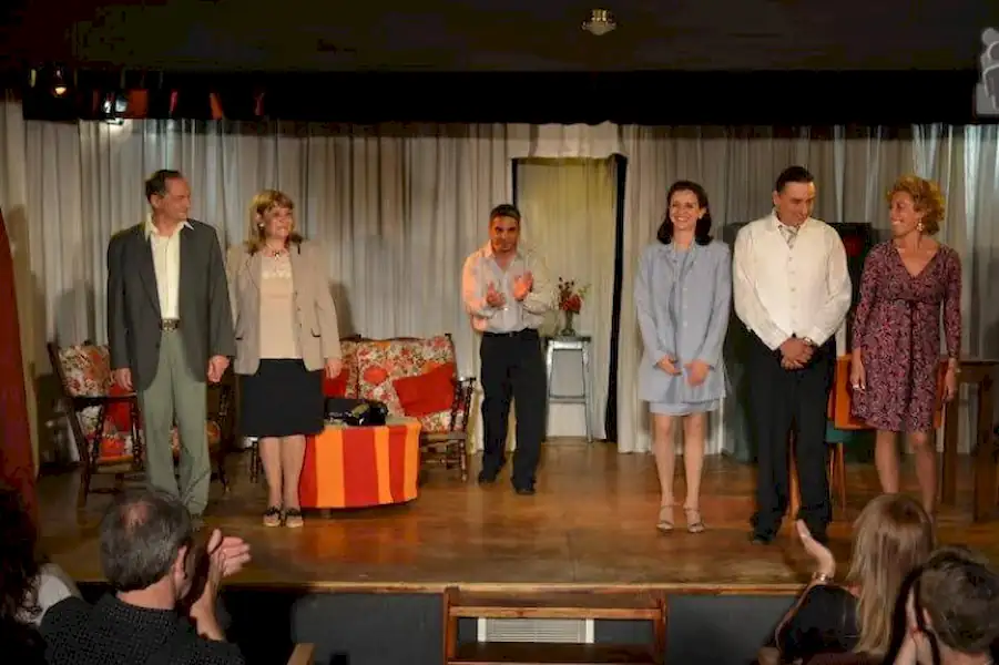 Se presentó Los ojos llenos de amor | Miramarense