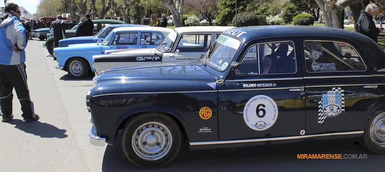 Deporte | Cupecitas históricas del Turismo Carretera
