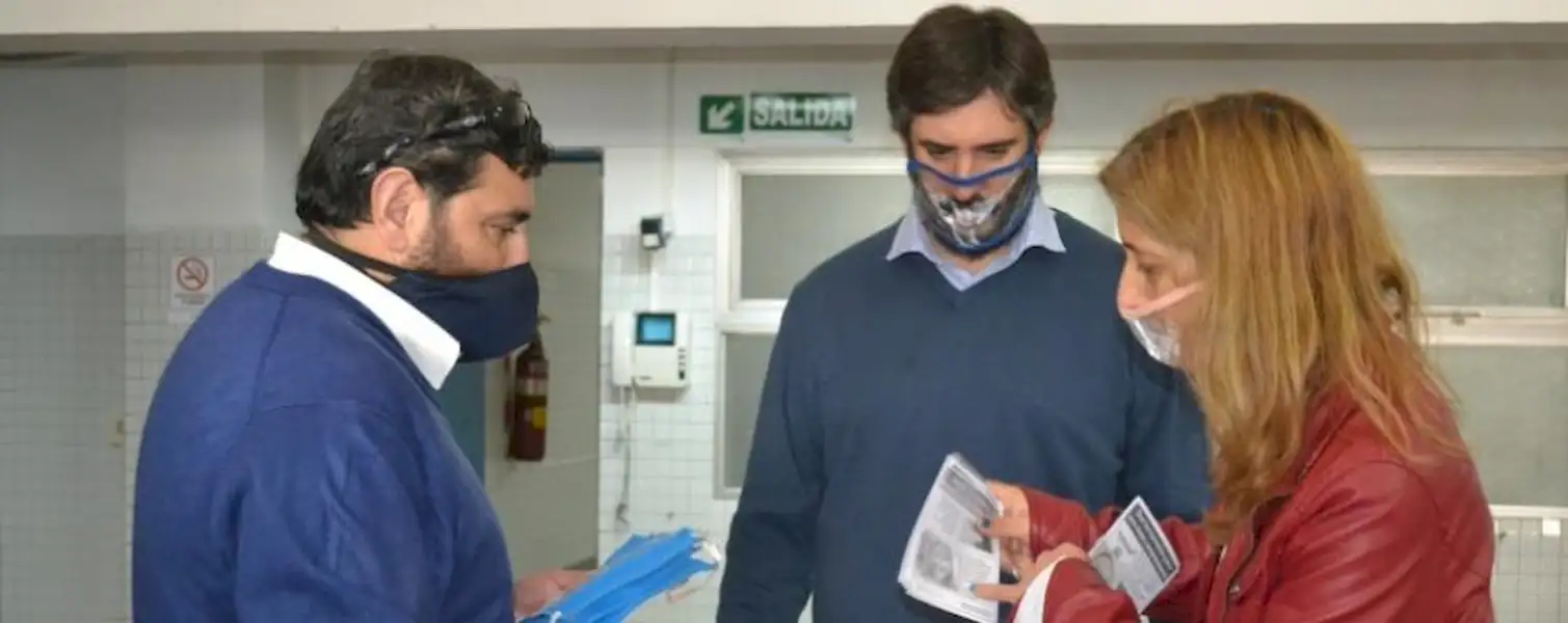 El municipio reparte tapabocas transparentes | Miramarense