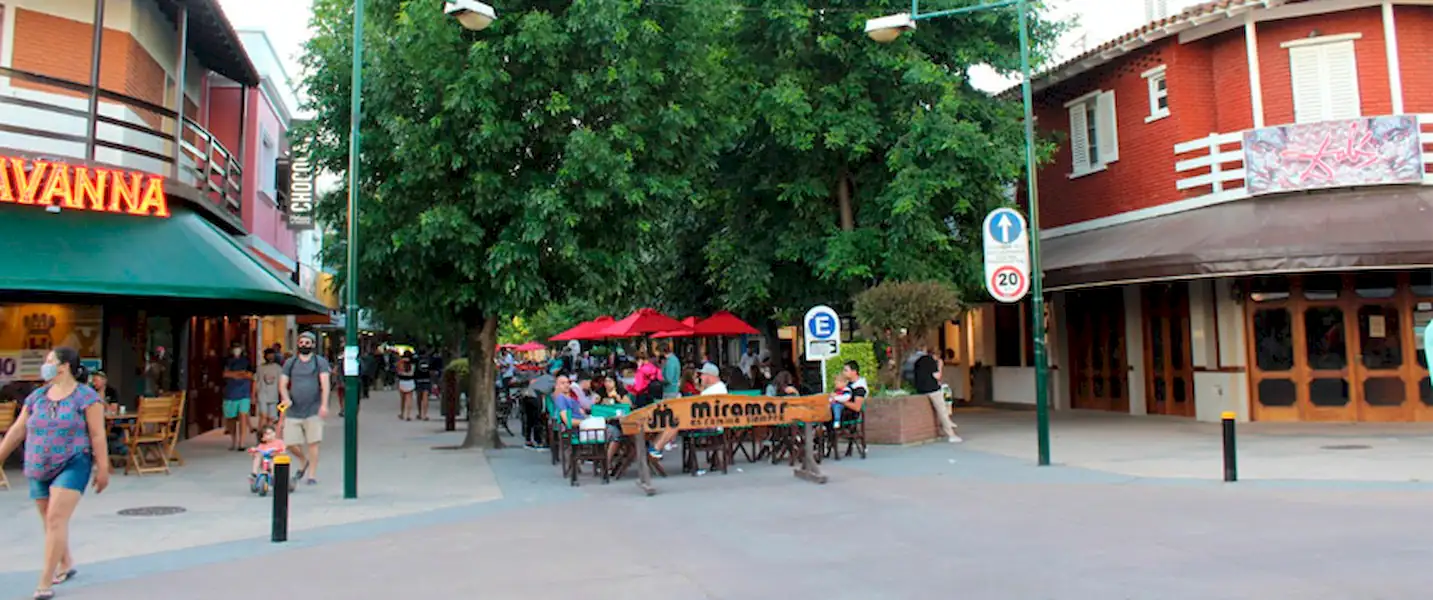 Hoy comienza a funcionar la Peatonal en Miramar | Miramarense